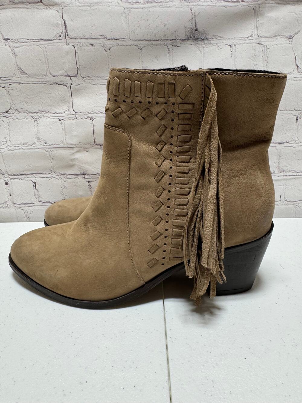 MIA Elina Taupe Zip fringe Ankle boots Women's size 7.5